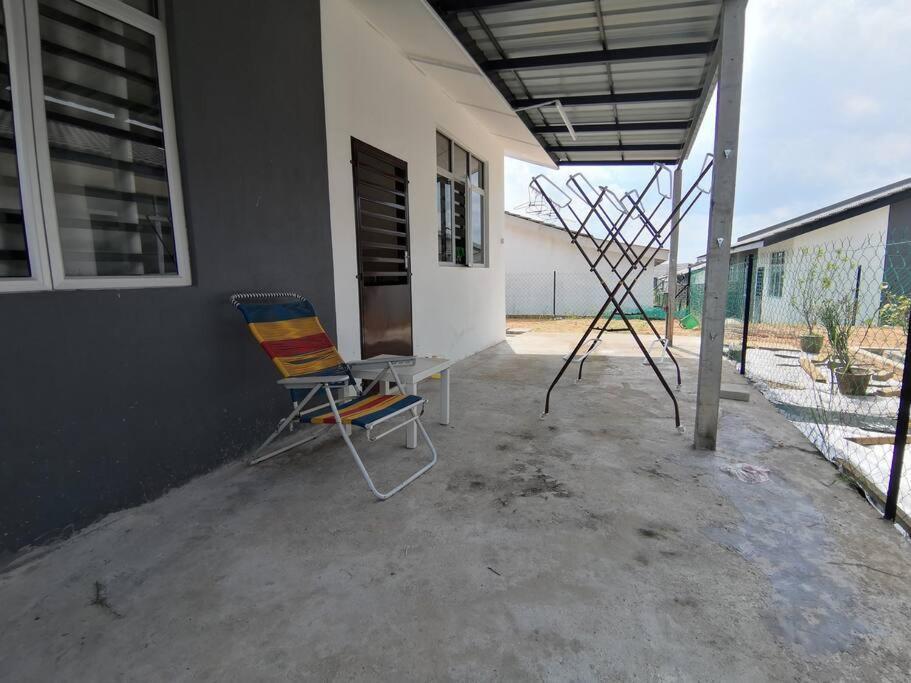 Modern , Spacious Gambang Ump 18 Guest House 외부 사진